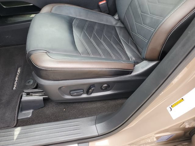 Used 2024 Nissan Pathfinder Platinum w/ Cargo Package AWD/4WD image 18