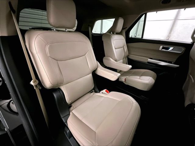 Used 2024 Ford Explorer Limited w/ Equipment Group 301A AWD/4WD image 26