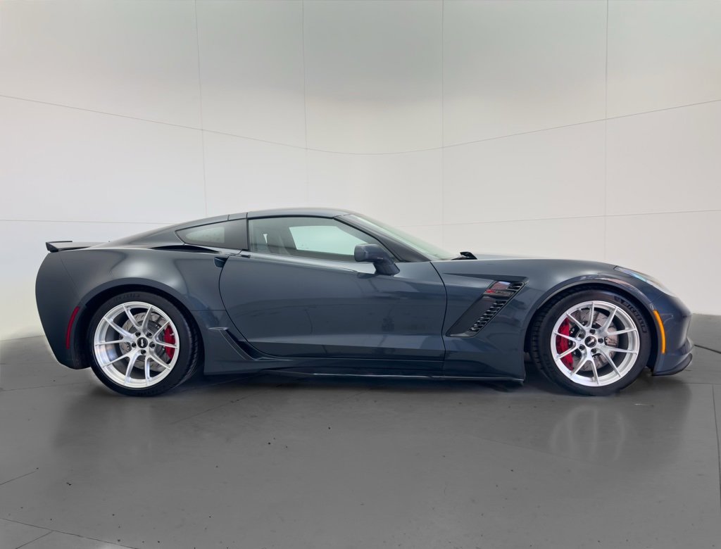 Used 2019 Chevrolet Corvette Z06 w/ Battery Protection Package image 2
