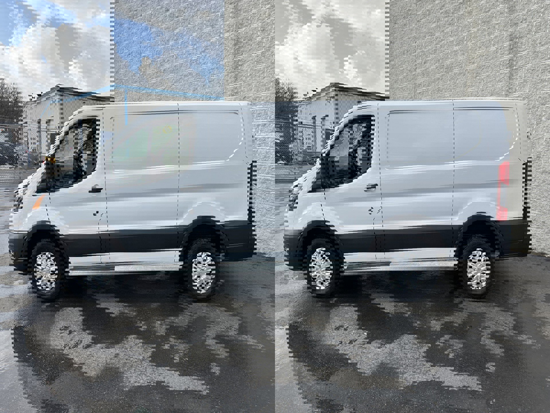 Certified 2024 Ford Transit 250 Low Roof w/ Exterior Upgrade Package image 4