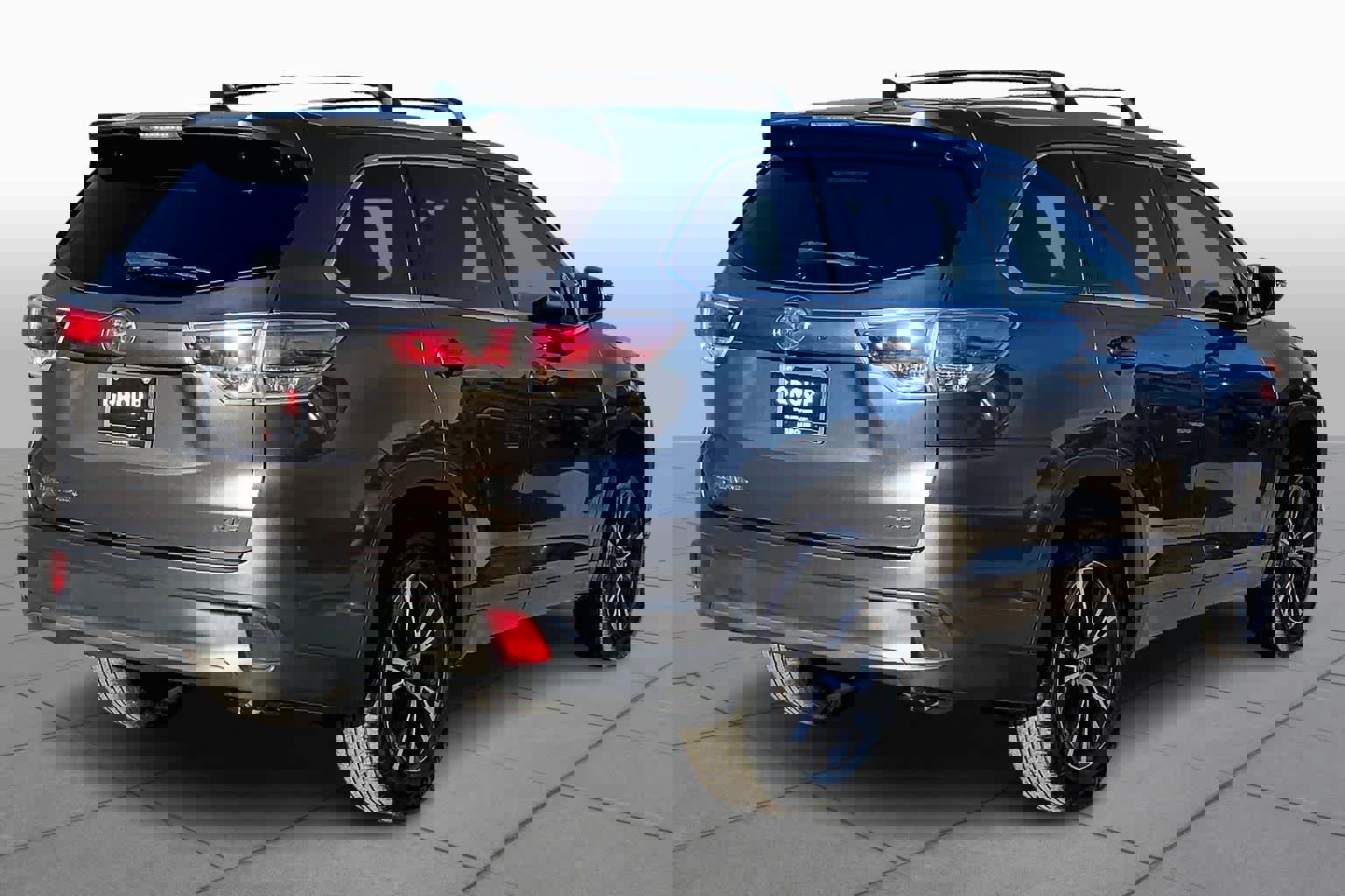 Used 2016 Toyota Highlander XLE image 13