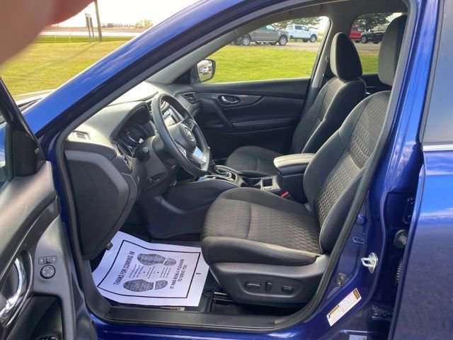 Used 2020 Nissan Rogue SV image 5
