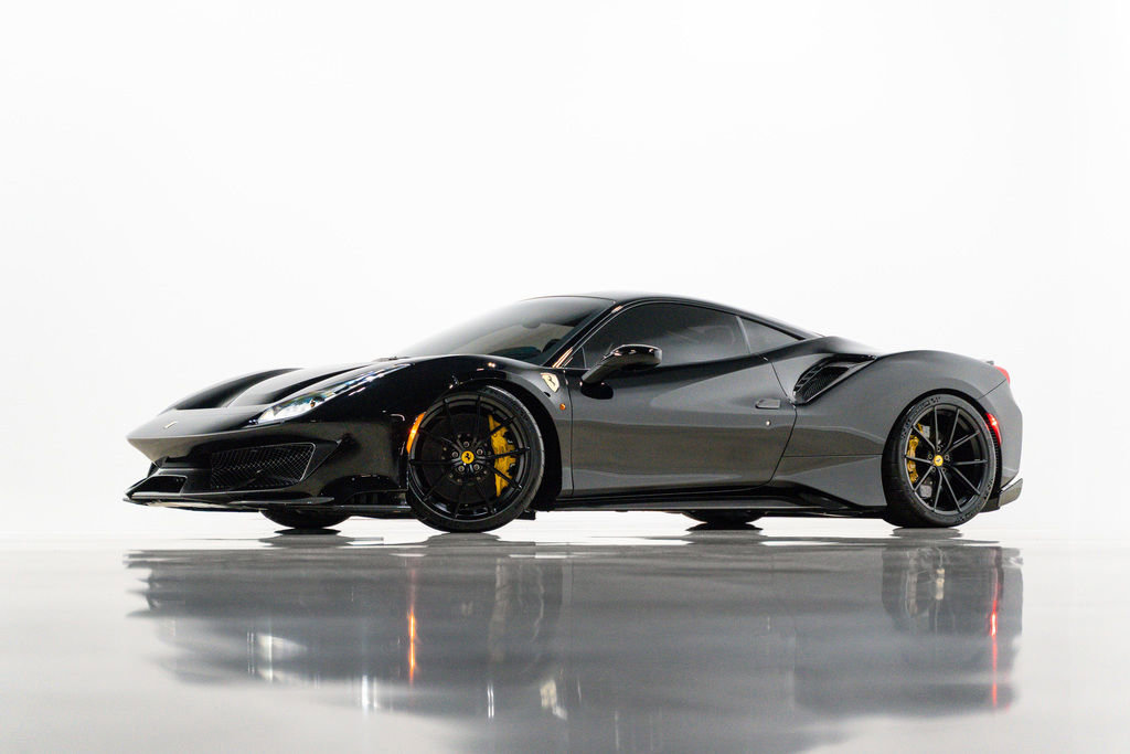 Used 2020 Ferrari 488 Pista image 2