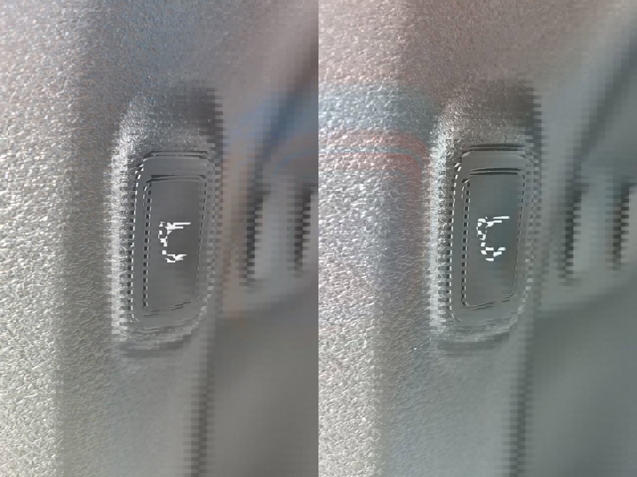 Used 2022 Jeep Cherokee Limited image 7