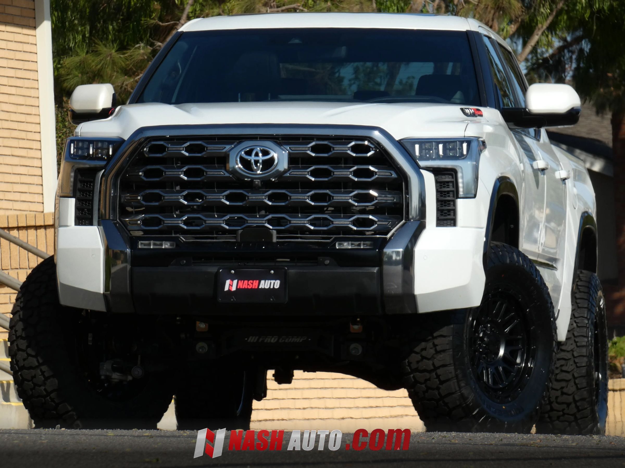 Used 2024 Toyota Tundra Platinum AWD/4WD image 2