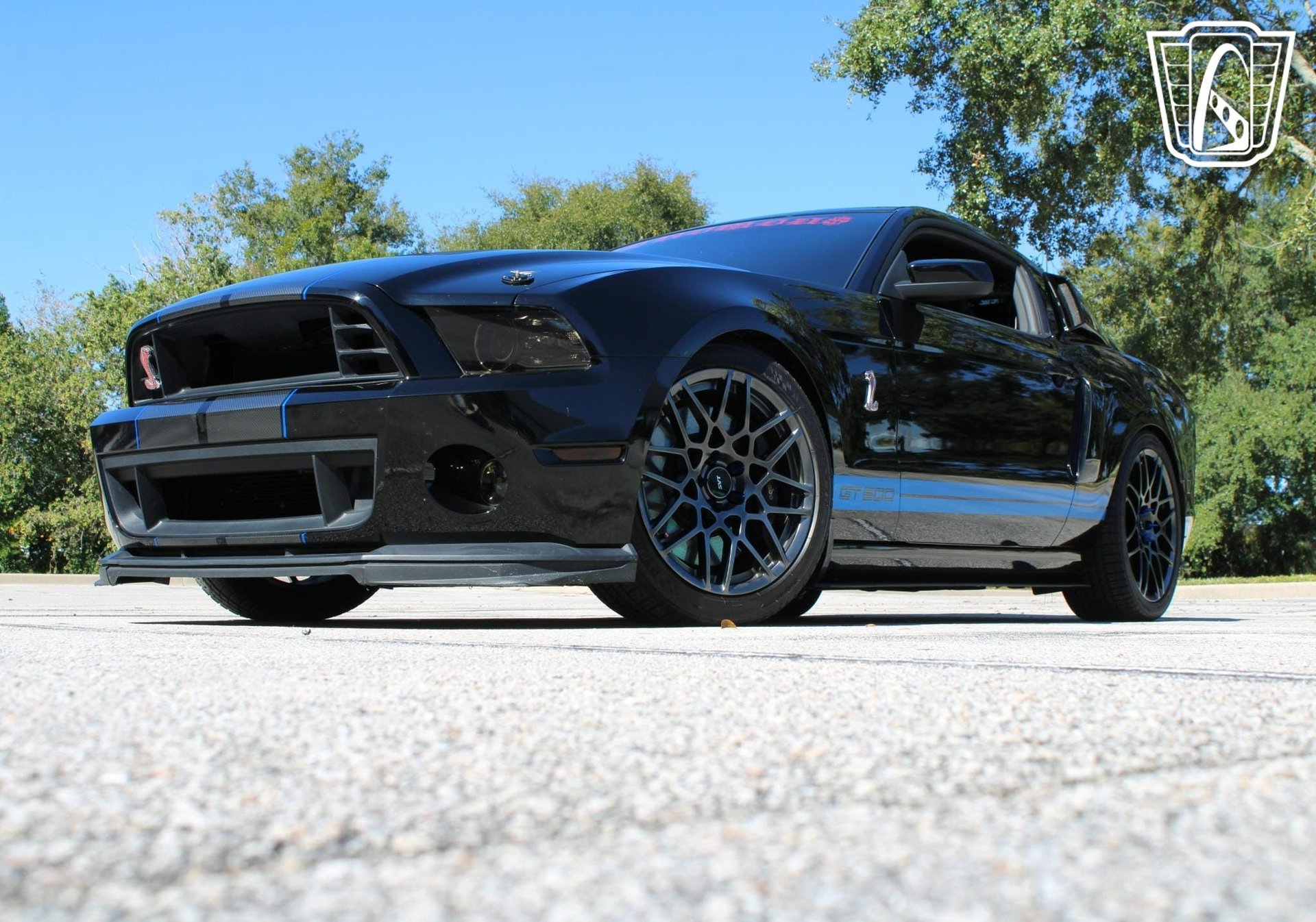 Used 2013 Ford Mustang Shelby GT500 RWD image 2