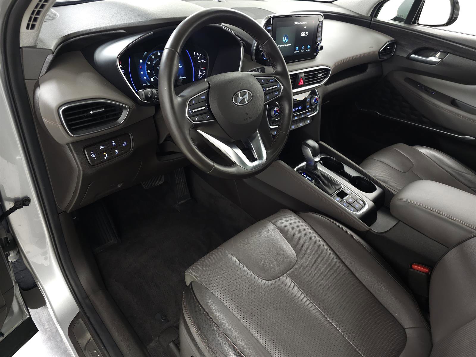 Used 2020 Hyundai Santa Fe Limited w/ Cargo Package image 18