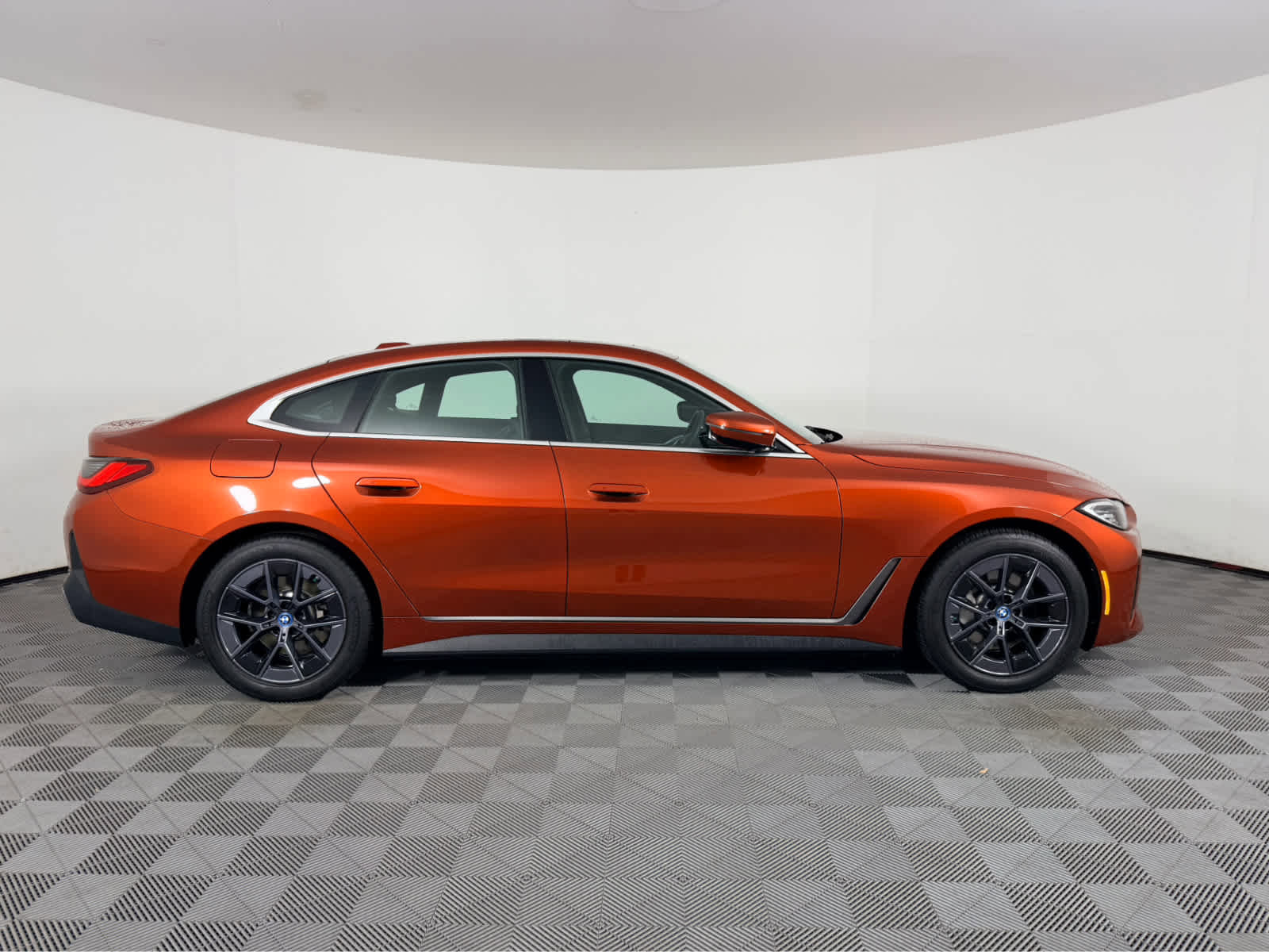 Certified 2023 BMW i4 eDrive35 w/ Premium Package RWD image 2