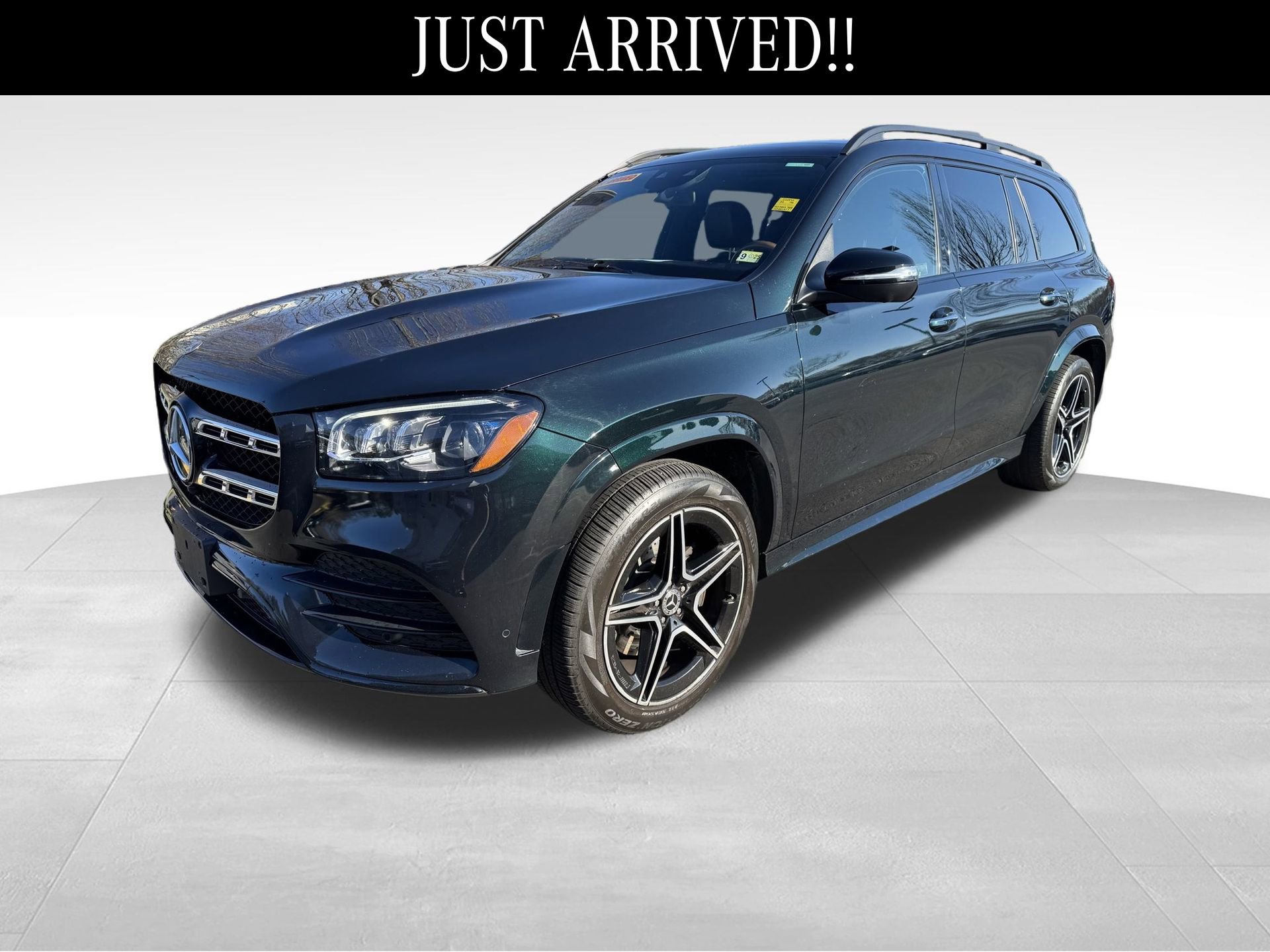 Used 2022 Mercedes-Benz GLS 450 4MATIC image 3