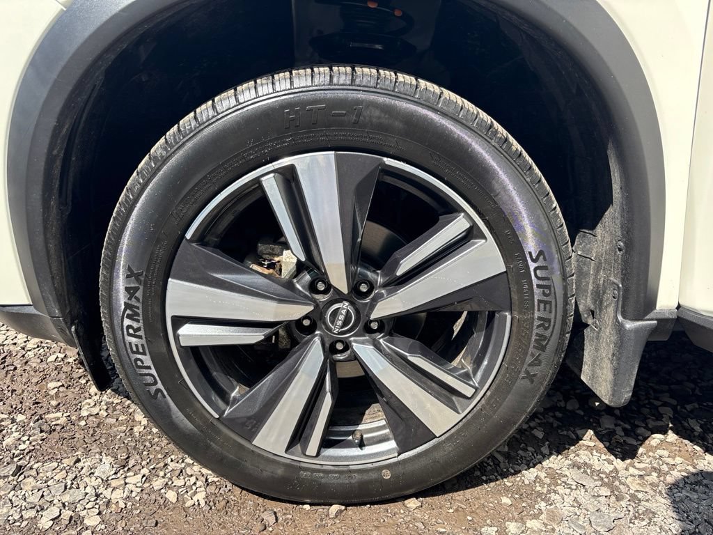 Certified 2023 Nissan Rogue Platinum AWD/4WD image 11