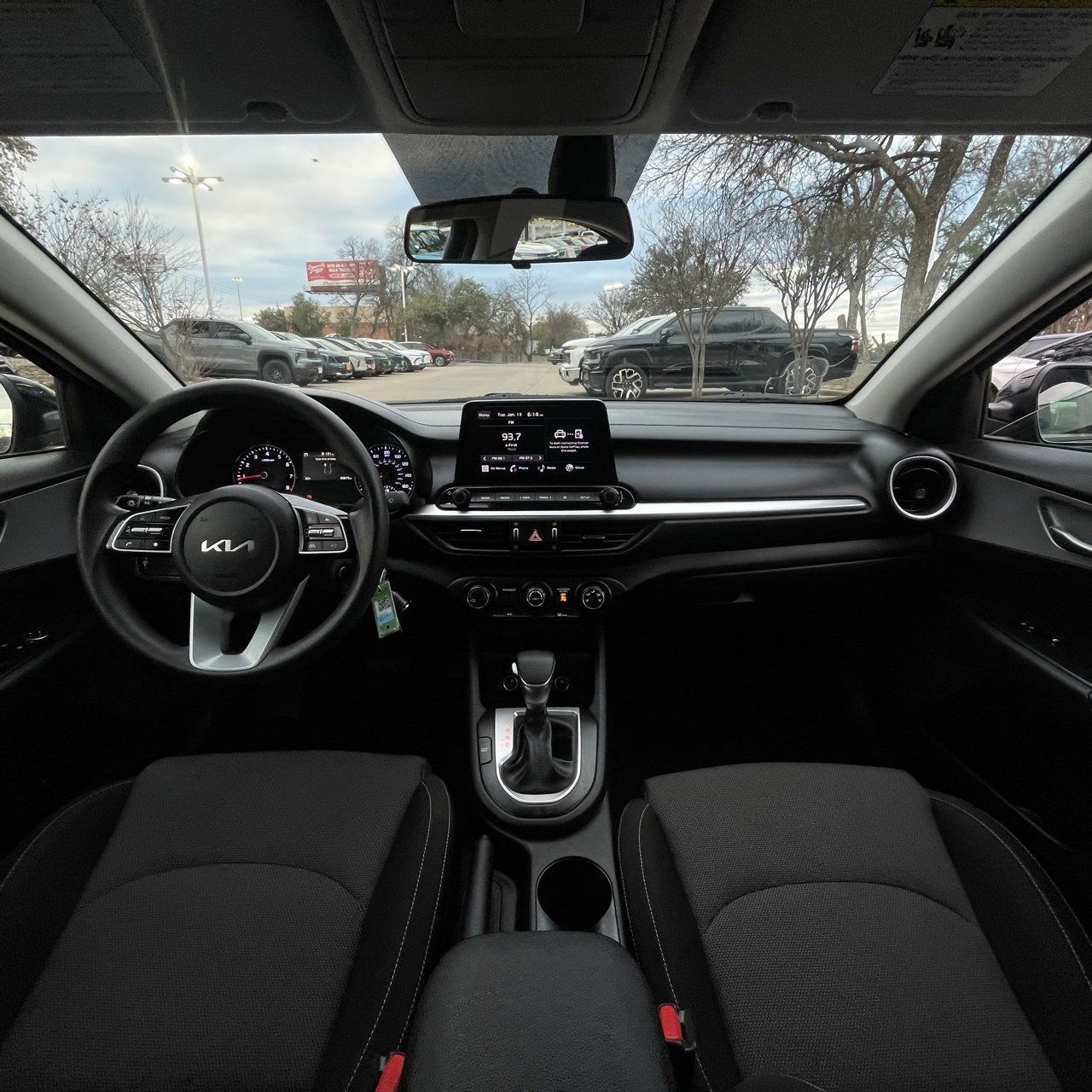 Used 2023 Kia Forte LX image 10