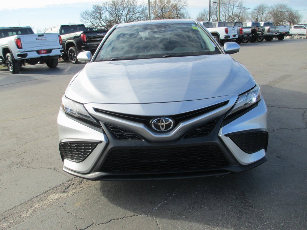 Used 2021 Toyota Camry SE image 9