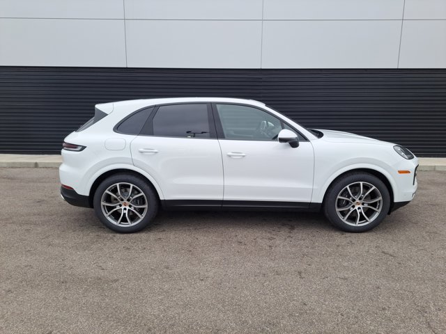 Used 2026 Porsche Cayenne AWD/4WD image 8