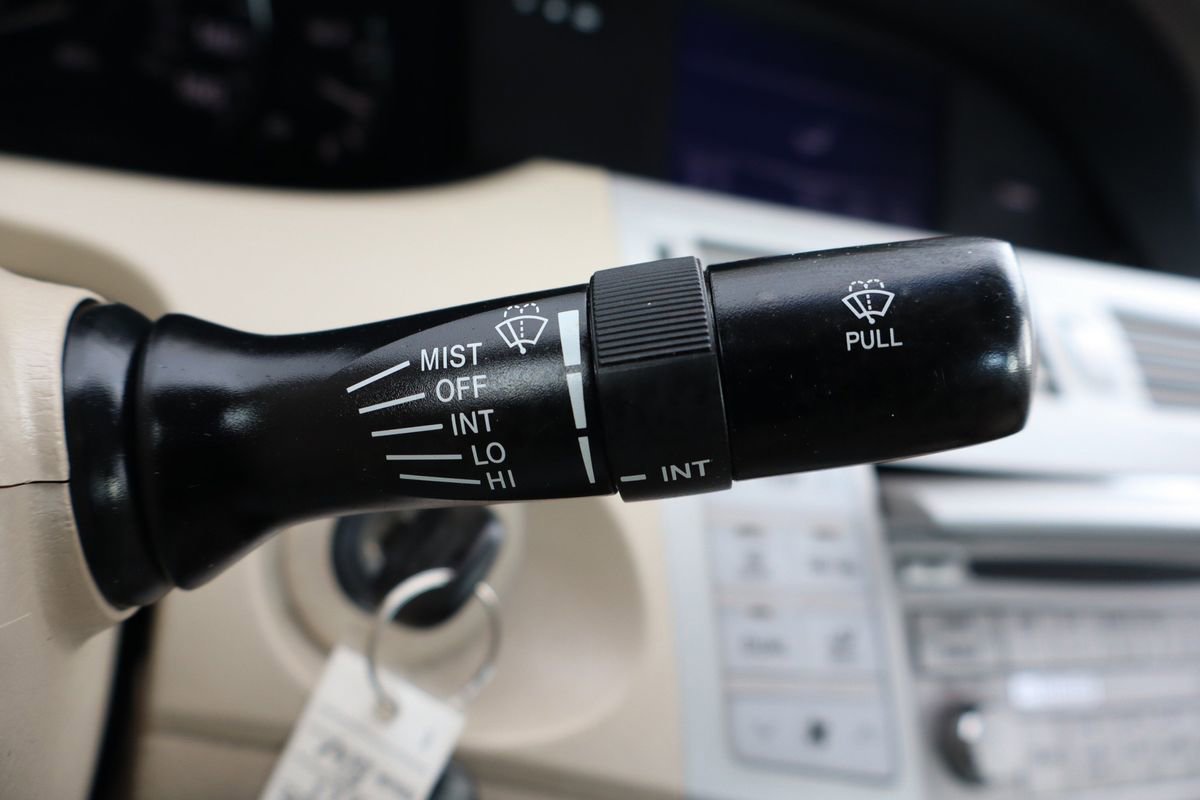 Used 2007 Toyota Avalon XL image 32