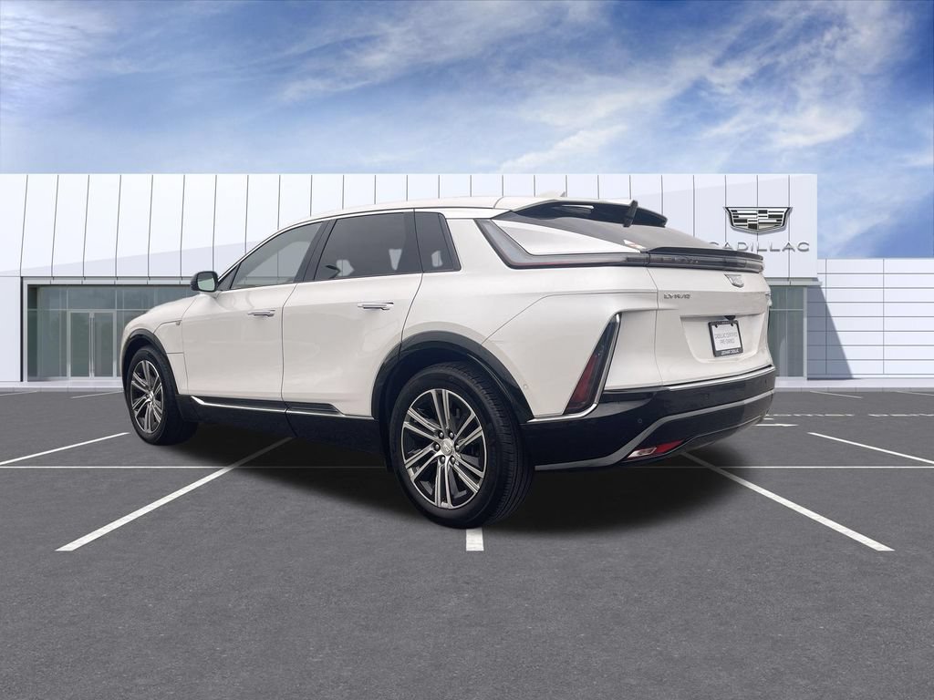 Certified 2024 Cadillac Lyriq Premium Luxury AWD/4WD image 6