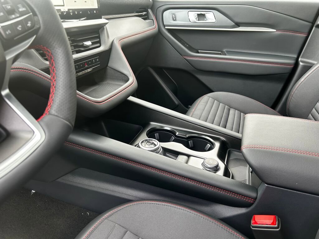 New 2026 Ford Explorer ST-Line image 10