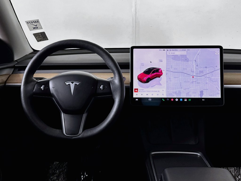 Used 2023 Tesla Model Y Long Range AWD/4WD image 13