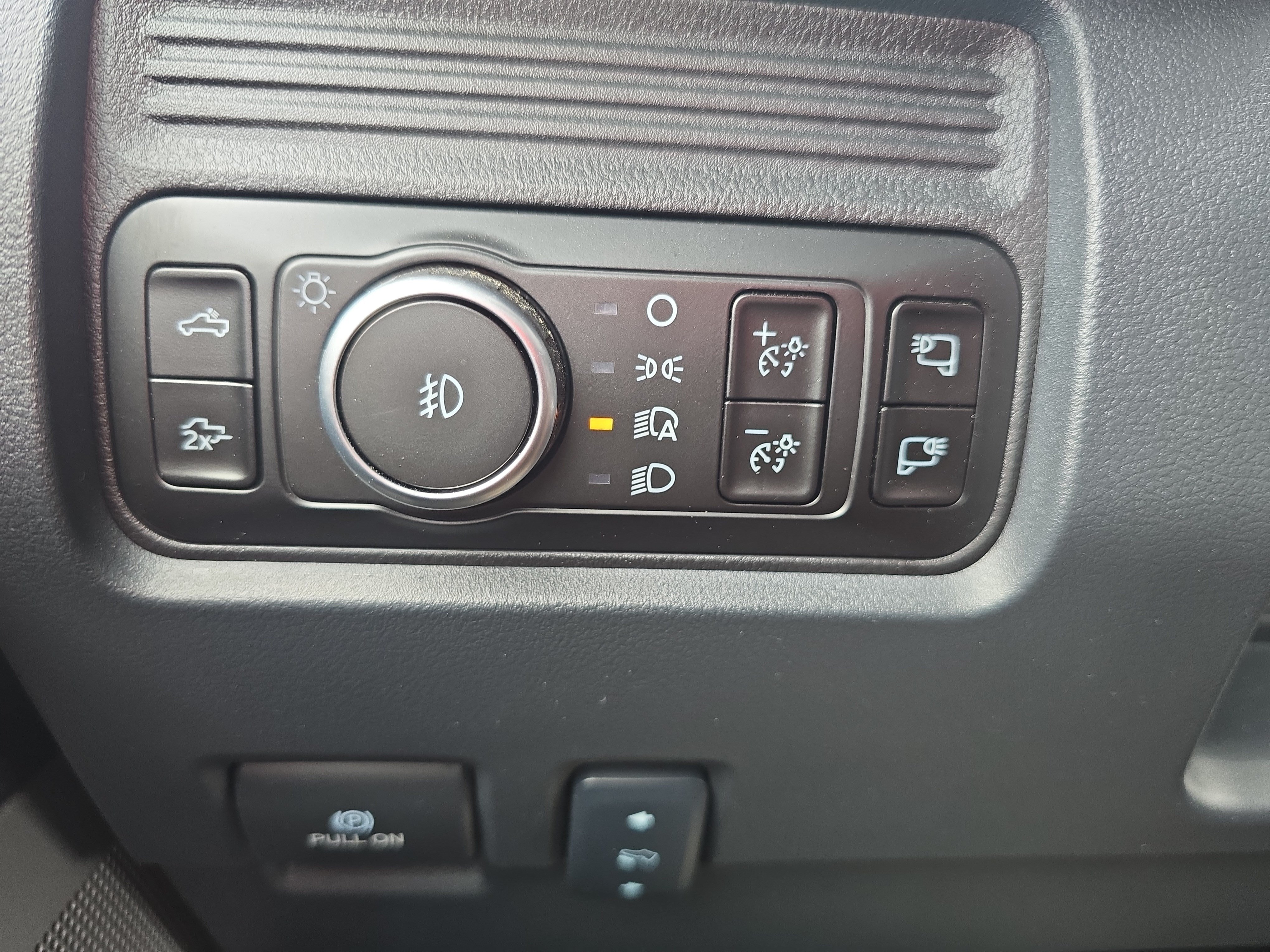 Used 2026 Ford F250 Lariat w/ FX4 Off-Road Package AWD/4WD image 25