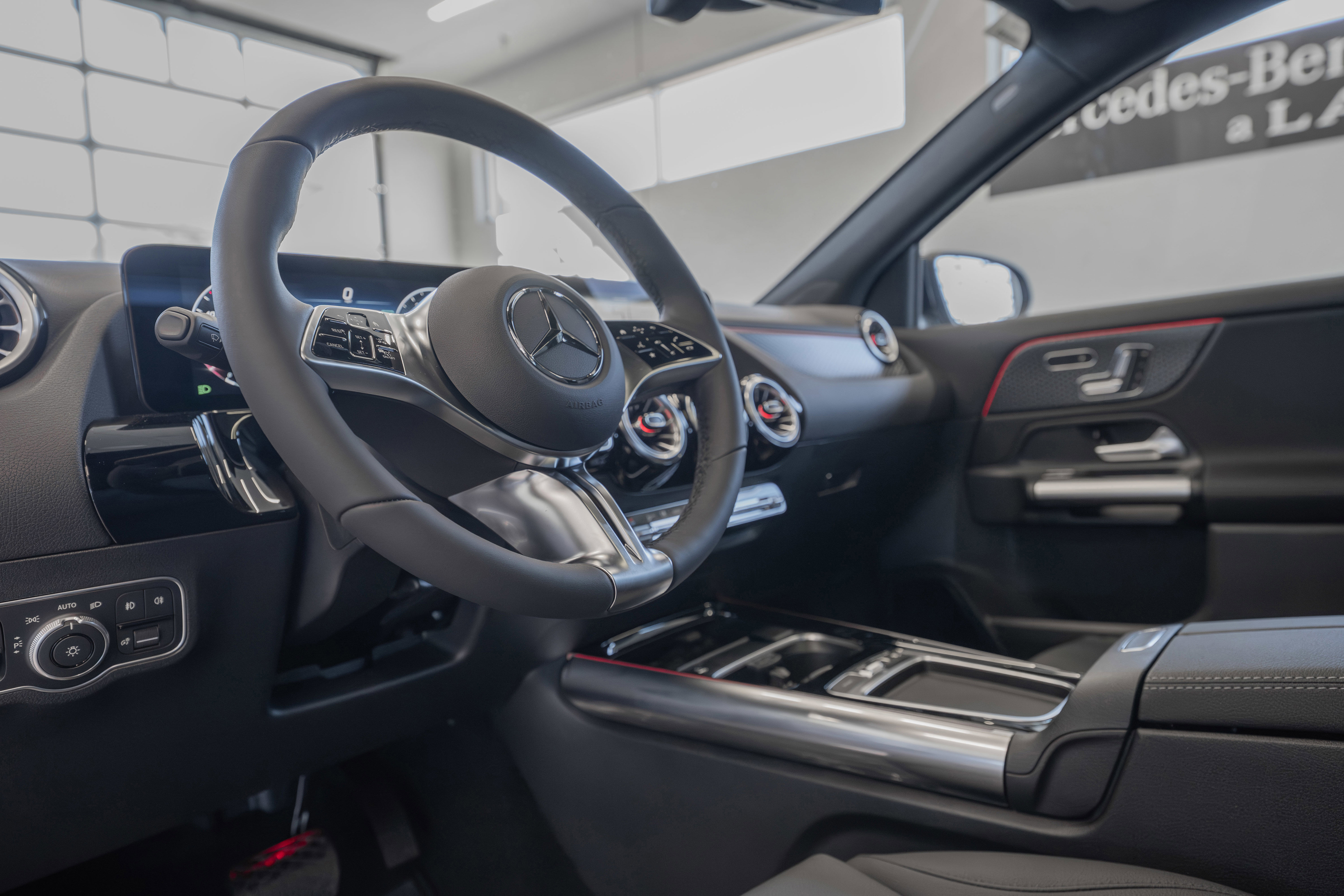 Certified 2025 Mercedes-Benz GLA 250 4MATIC image 7