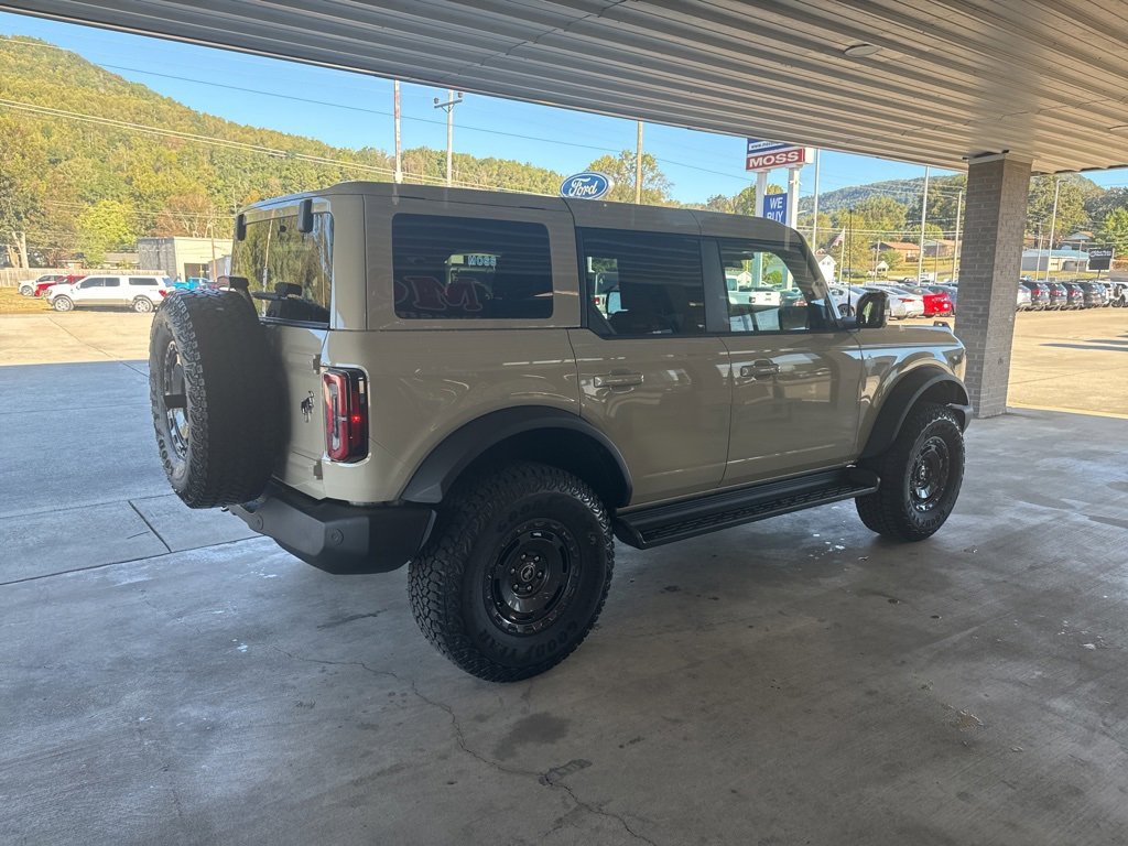 New 2025 Ford Bronco Outer Banks w/ Sasquatch Package image 4