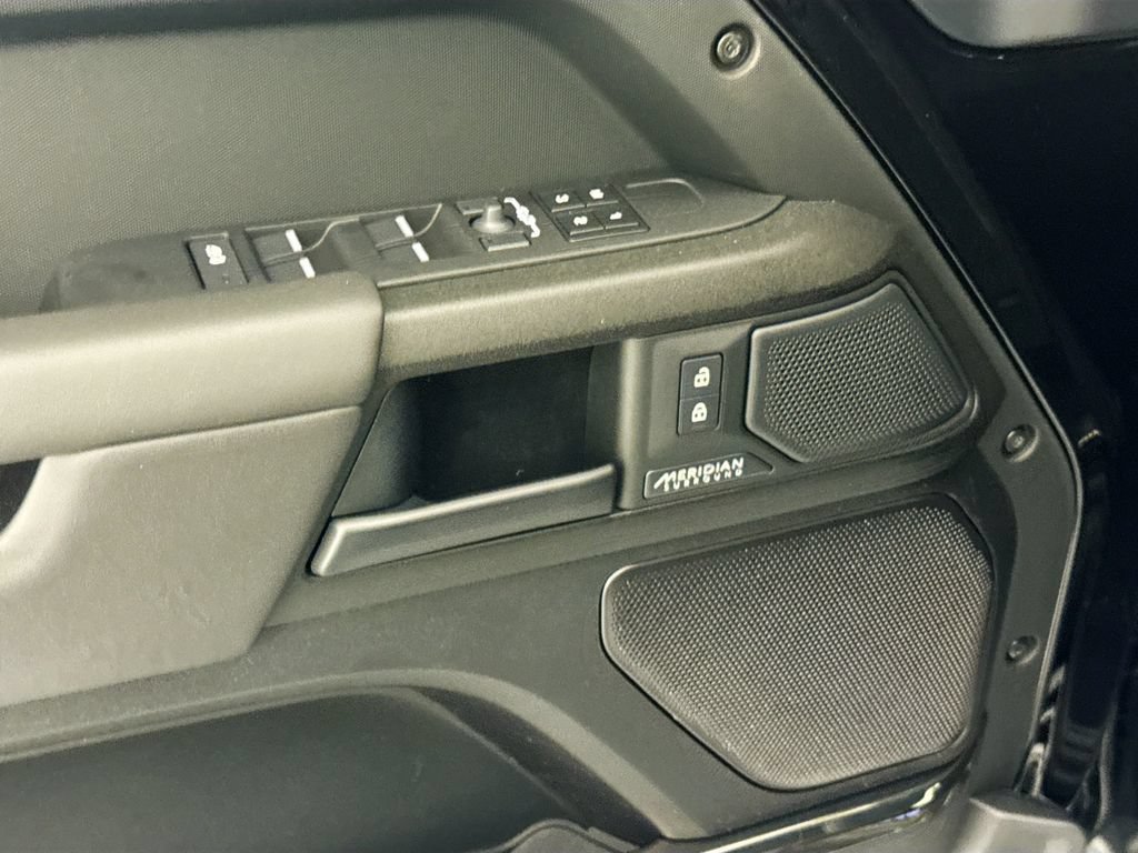 New 2026 Land Rover Defender 110 OCTA AWD/4WD image 16