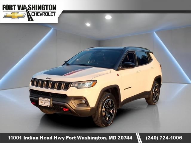 Used 2025 Jeep Compass Trailhawk AWD/4WD image 8