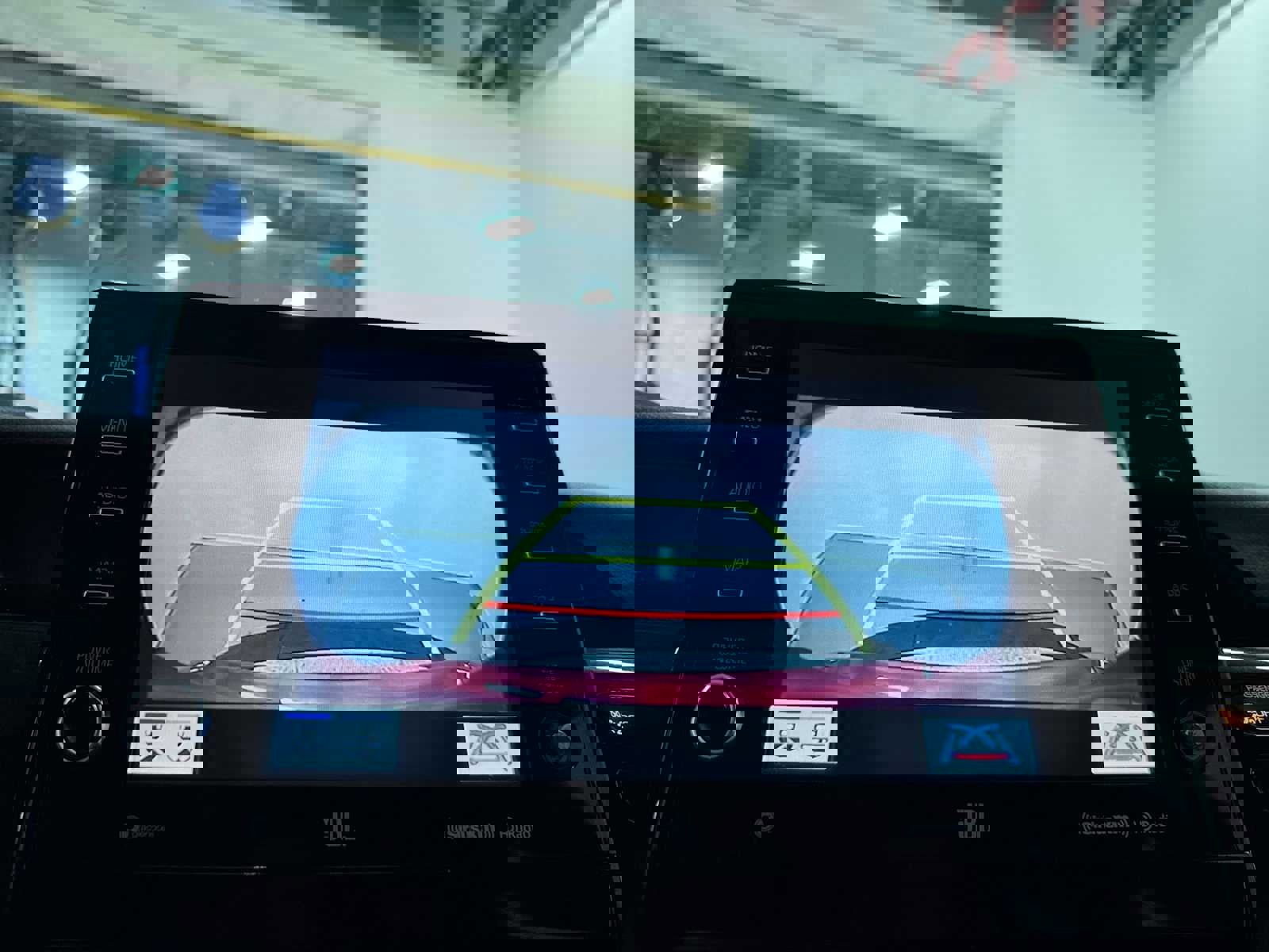 Used 2021 Toyota Camry XSE w/ Navigation Package image 28