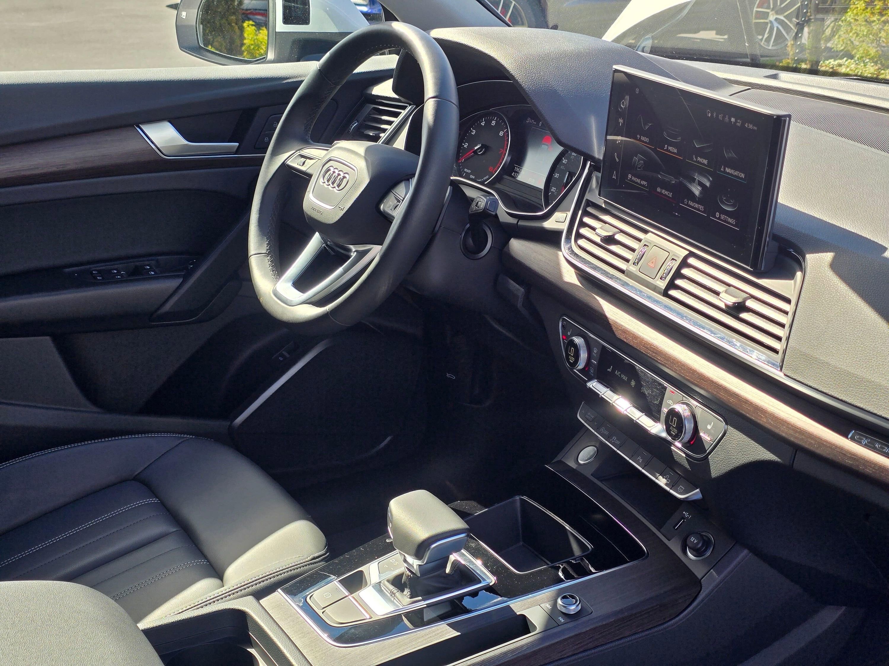 Used 2024 Audi Q5 2.0T Premium AWD/4WD image 29