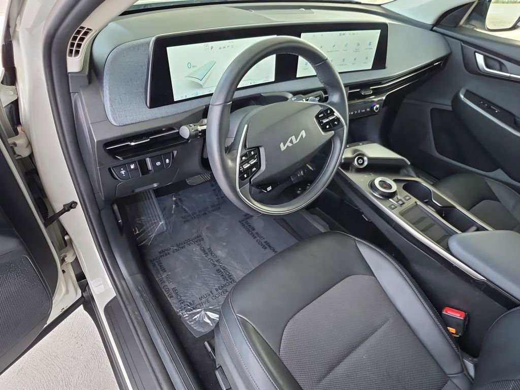 Used 2024 Kia EV6 Light image 10
