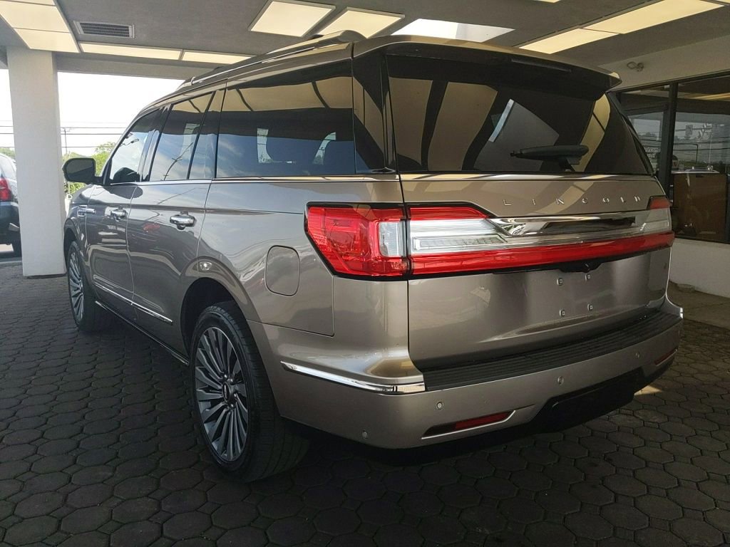 Used 2019 Lincoln Navigator Reserve w/ Cargo Package AWD/4WD image 7