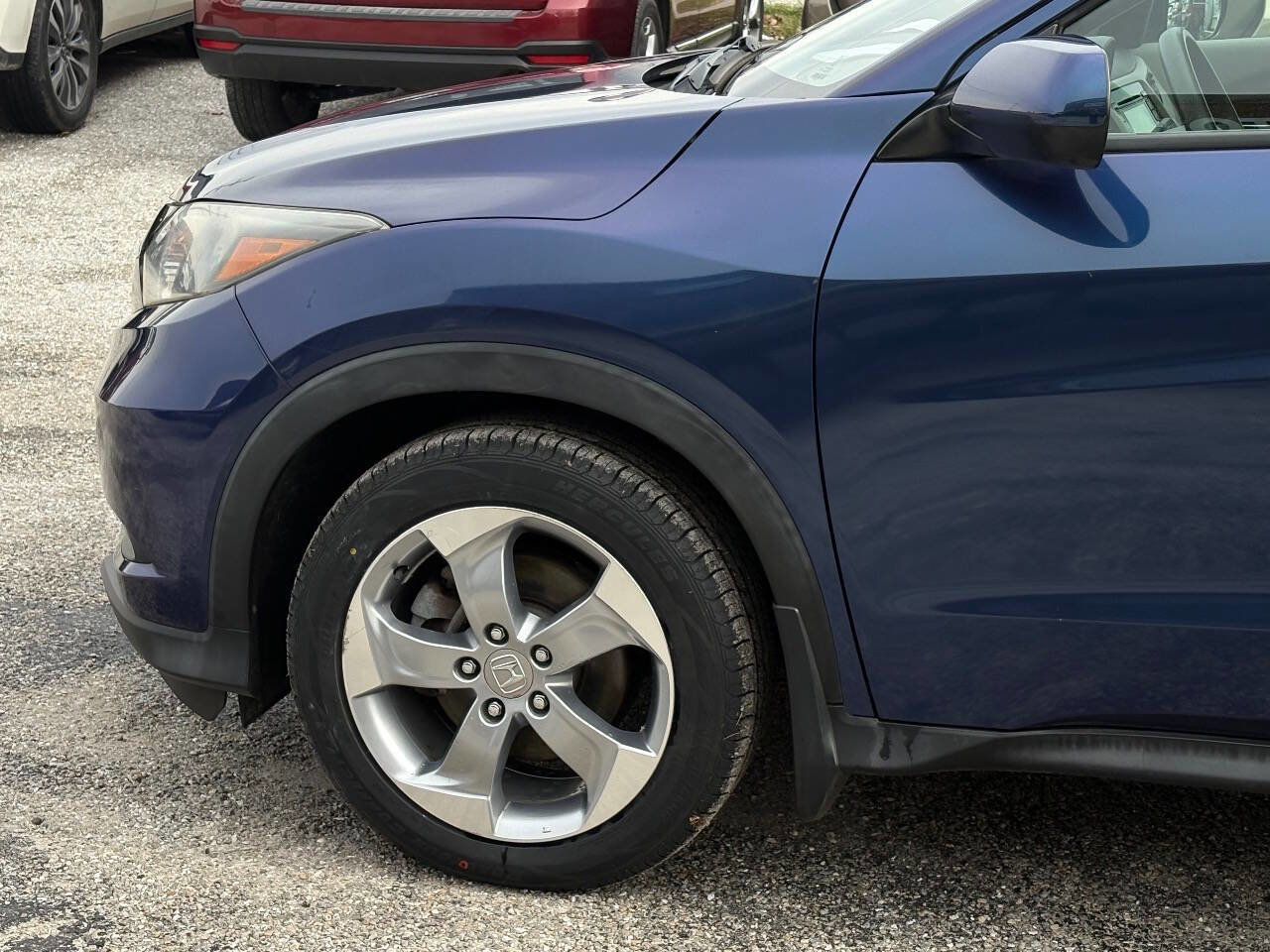 Used 2017 Honda HR-V LX image 9