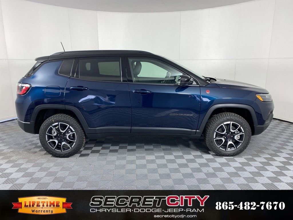 New 2026 Jeep Compass Trailhawk w/ Sun, Sound & Navigation Group image 8