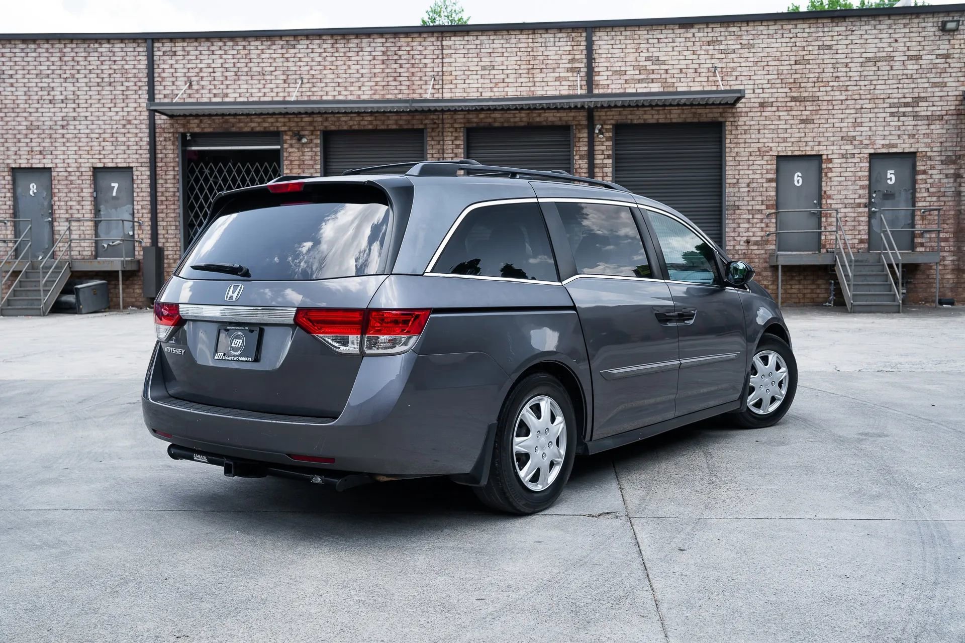 Used 2016 Honda Odyssey LX image 2