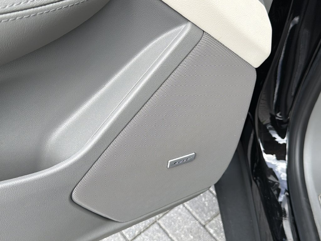 Certified 2025 Cadillac XT5 Premium Luxury FWD image 22