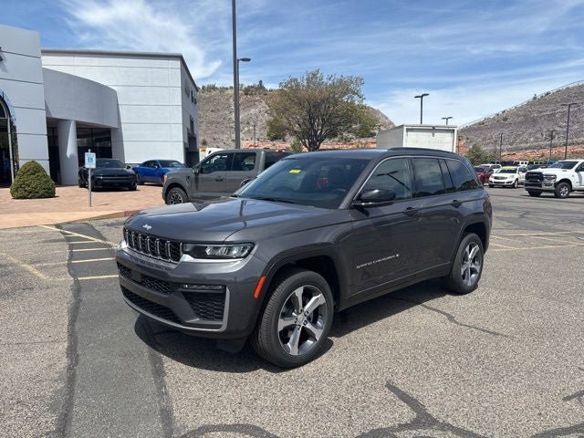 New 2026 Jeep Grand Cherokee Limited AWD/4WD image 2