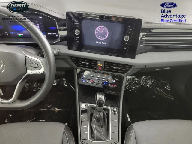 Used 2025 Volkswagen Jetta SE FWD image 23