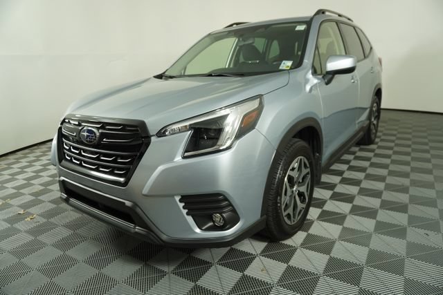 Certified 2024 Subaru Forester Premium AWD/4WD image 3