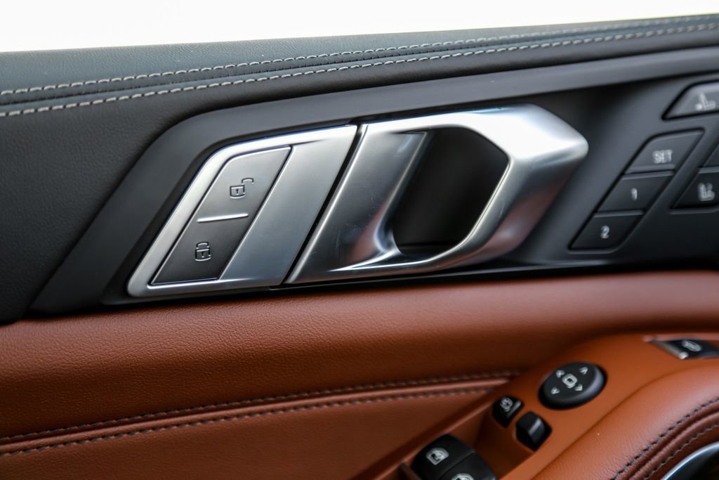 New 2026 BMW X7 xDrive40i w/ Executive Package image 18