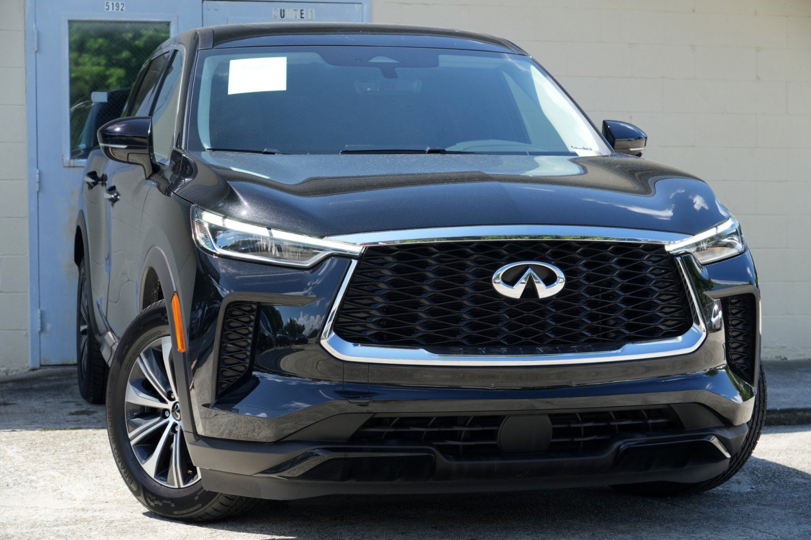 Used 2023 INFINITI QX60 Pure FWD image 2
