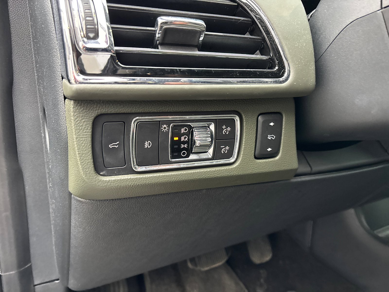 Certified 2022 Lincoln Navigator Black Label image 14