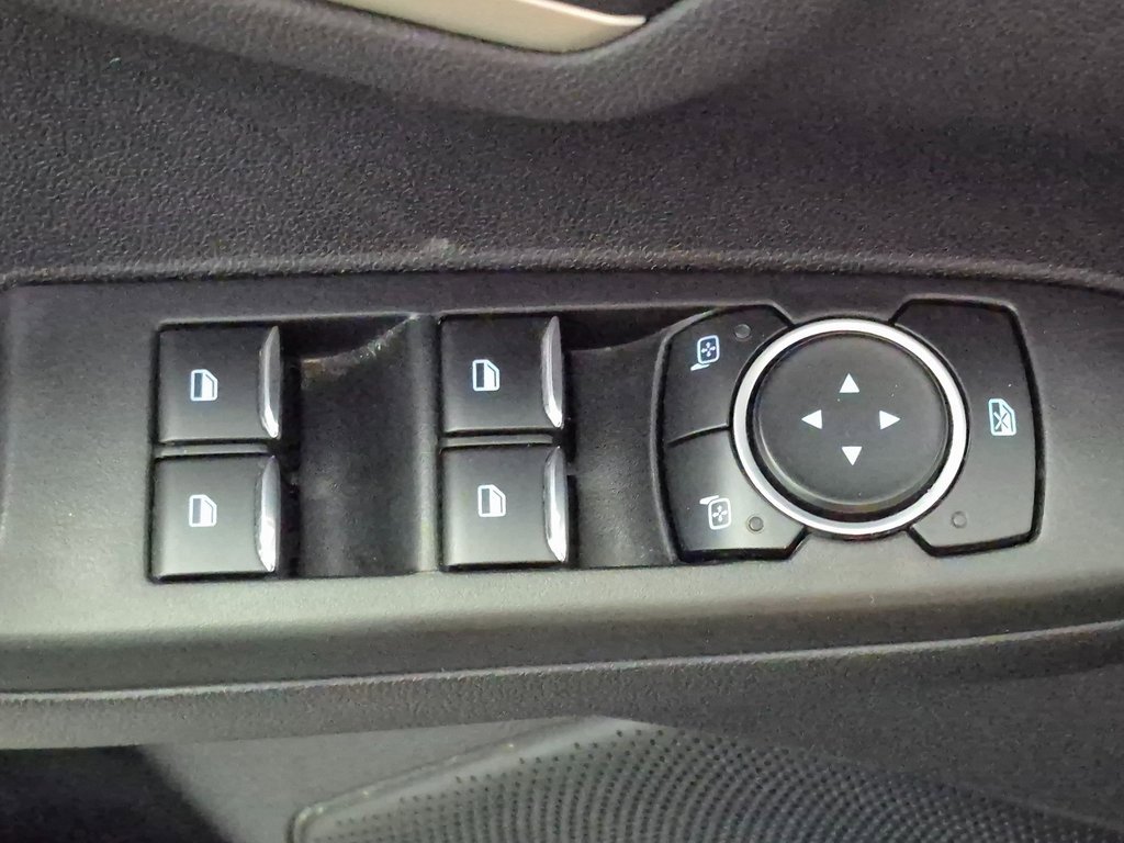 Used 2022 Ford Escape SE image 14