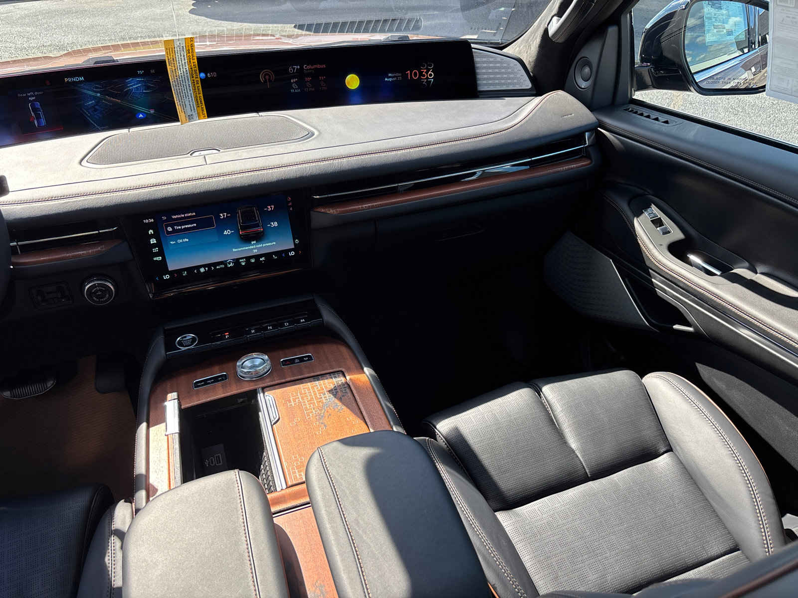 New 2025 Lincoln Navigator L Black Label image 32