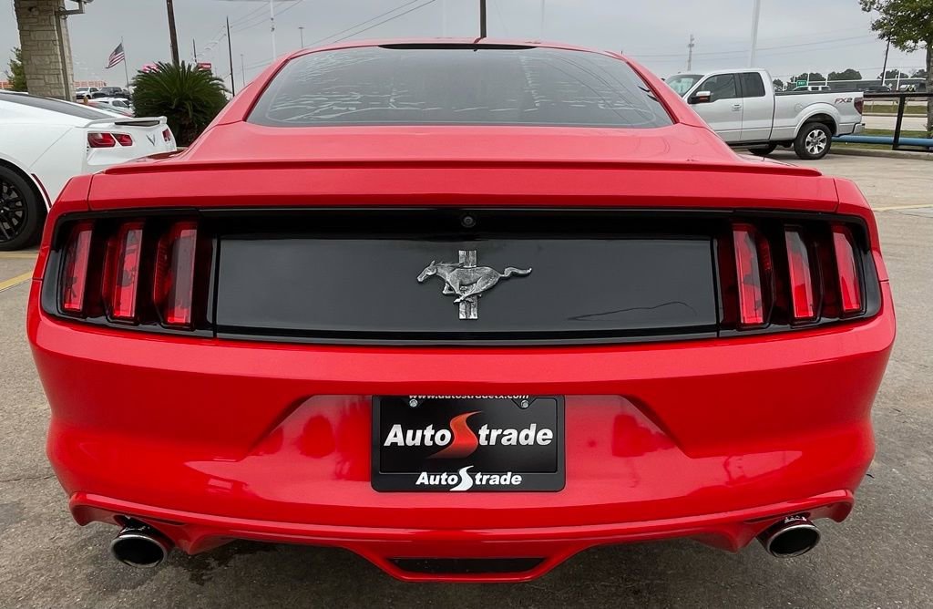 Used 2016 Ford Mustang Coupe w/ Equipment Group 051A image 10