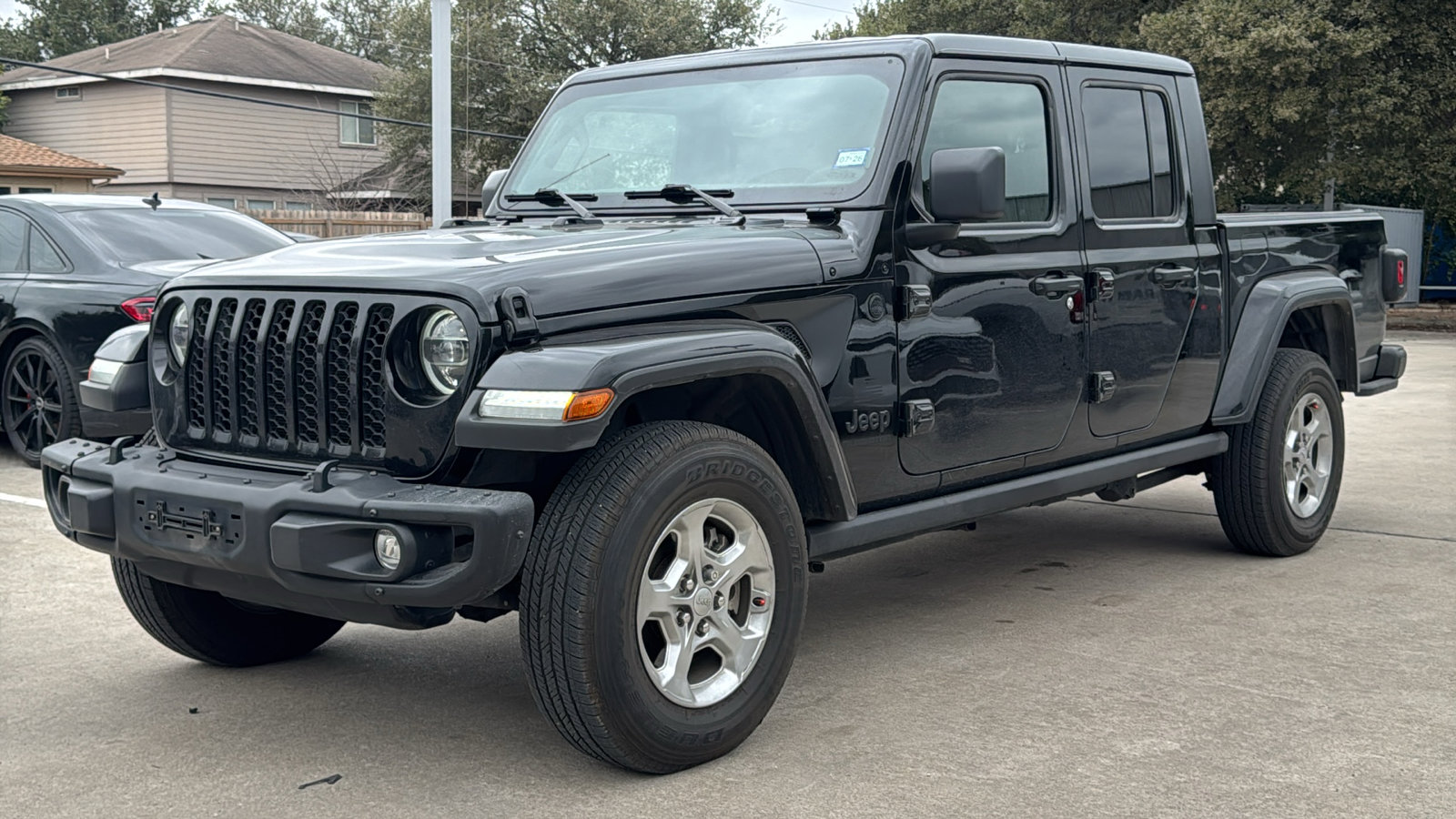 Used 2021 Jeep Gladiator Sport image 3