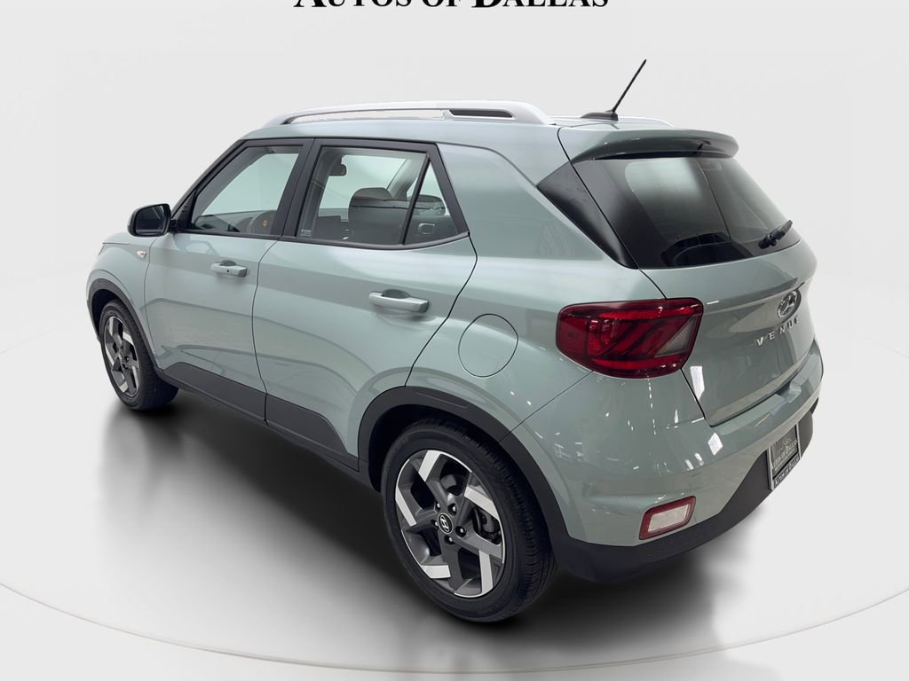 Used 2025 Hyundai Venue SEL image 9