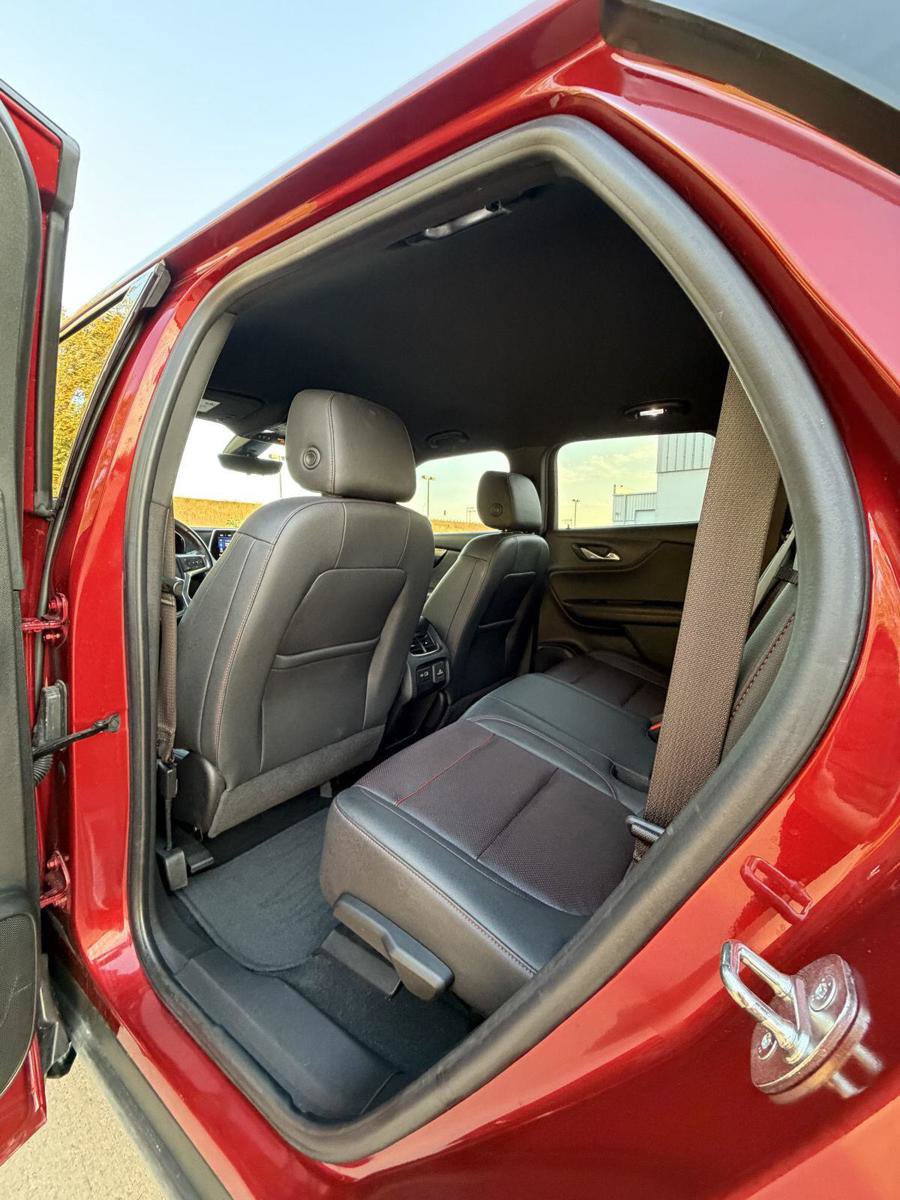 Used 2021 Chevrolet Blazer RS w/ Enhanced Convenience Package FWD image 13