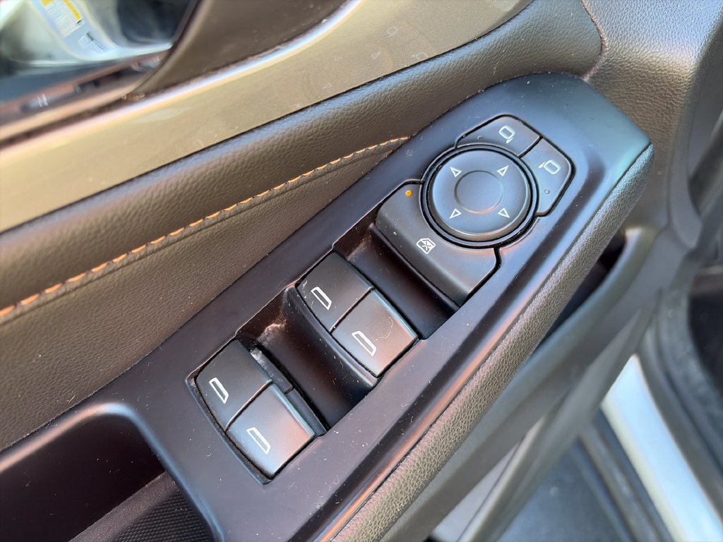 Used 2018 Chevrolet Traverse LS AWD/4WD image 17