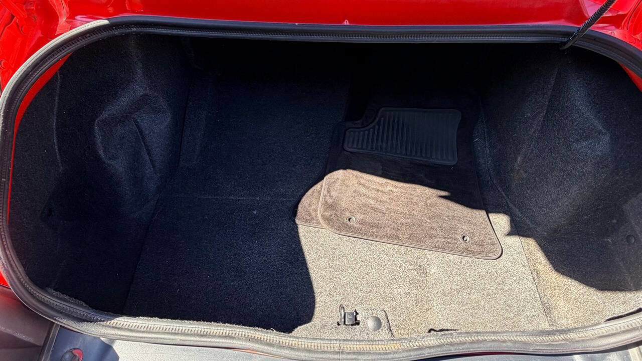 Used 2018 Dodge Challenger R/T Plus image 8