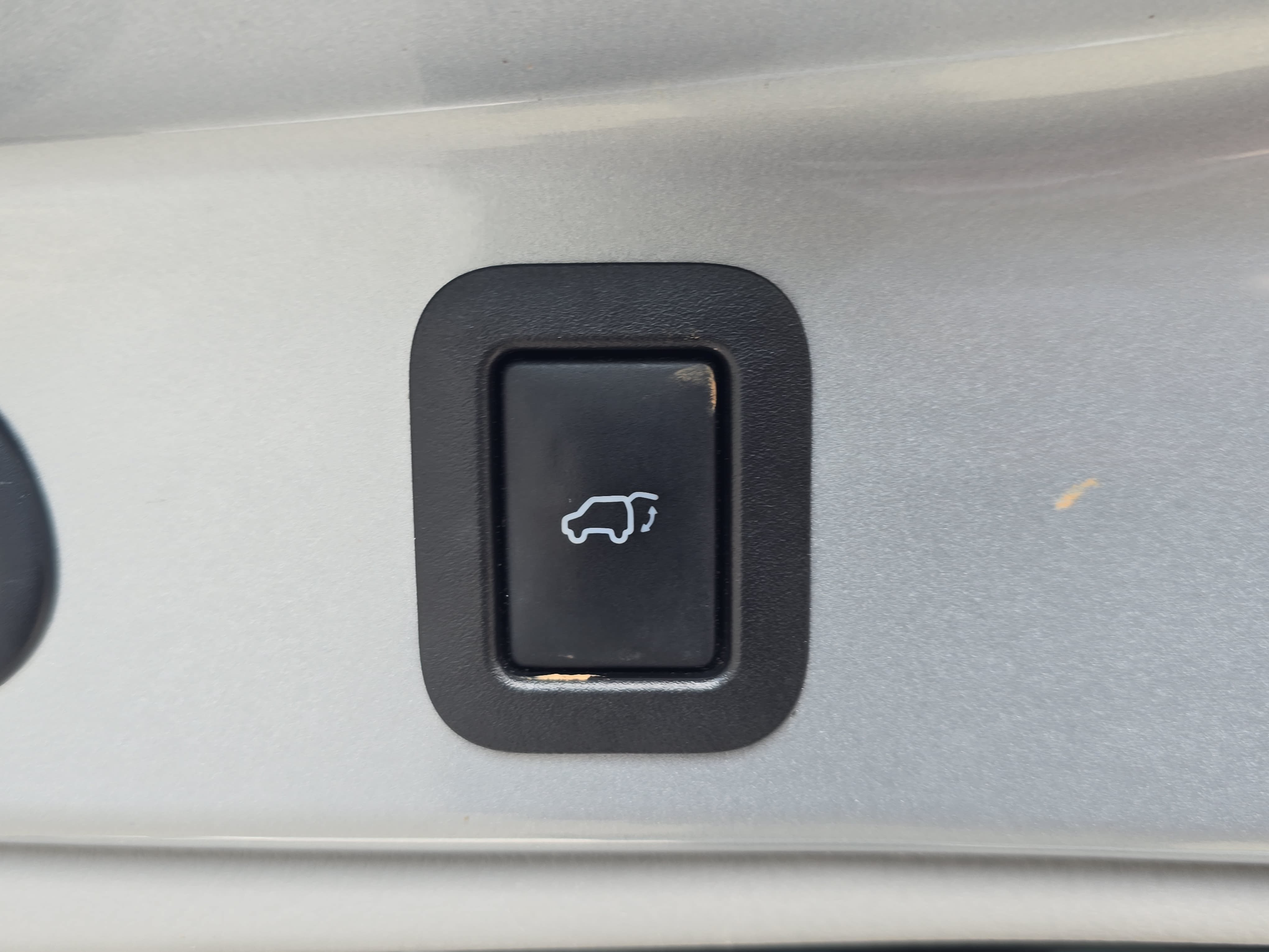 Used 2015 Toyota Highlander Plus FWD image 14