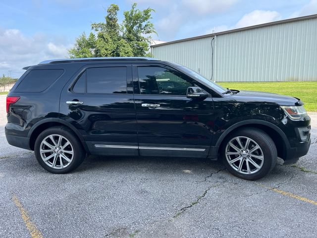 Used 2017 Ford Explorer Limited FWD image 6